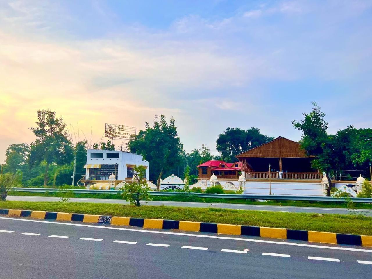 La Pahi Palace- Banquet And Resort Sakri East Bagian luar foto