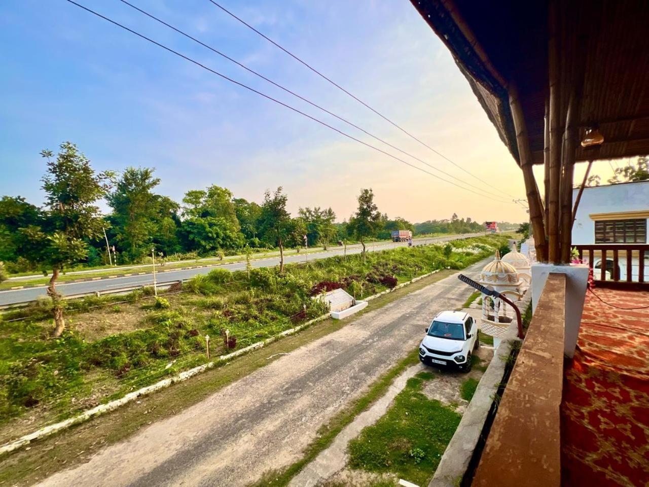 La Pahi Palace- Banquet And Resort Sakri East Bagian luar foto